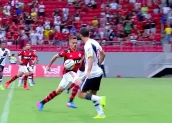 Ex-árbitro Índio admite erro em pênalti concedido ao Vasco contra o Flamengo em 2017.