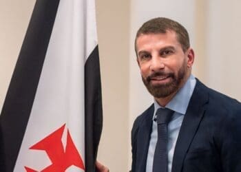 Fernando Diniz, Pedro Caixinha, Ramón Díaz e Tite estão sendo considerados pelo Vasco como possíveis substitutos de Fábio Carille.