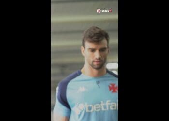 Vasco compartilha trechos do treino desta 2ª-feira sob a supervisão de Felipe; assista