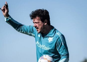 San Luis-MEX demonstraria interesse na contratação de Fernando Diniz, que é alvo do Vasco.