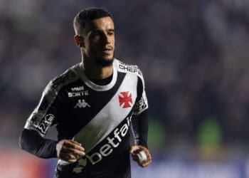 Edmundo: ‘O principal equívoco foi Pedrinho ceder às demandas do Coutinho. Em primeiro lugar, ele não possui historial no Vasco para reivindicar nada’