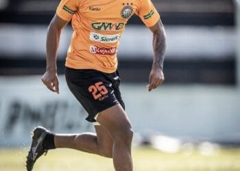 Operário-PR conta com 3 ex-jogadores do Vasco: Miranda, Daniel Amorim e Jefferson.