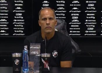 Veja outros assuntos abordados na coletiva de imprensa de Felipe após Operário 1 x 1 Vasco.