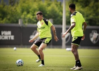 Confira a provável formação do Vasco para o duelo deste domingo contra o Palmeiras.