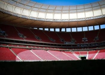 Vasco compartilha imagens de Mané Garrincha antes da partida contra o Palmeiras; confira