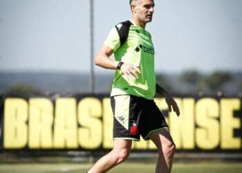 Vasco publica imagens do treino desta segunda-feira em Brasília; confira