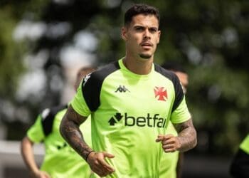 Zagueiros contratados em 2025, Mauricio Lemos, Lucas Freitas e Lucas Oliveira foram relacionados juntos em apenas 3 partidas.