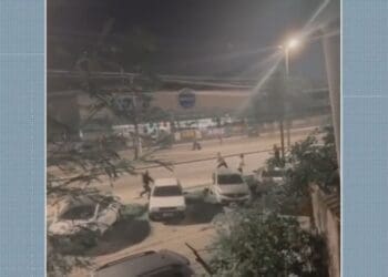 Conflito entre torcedores do Flamengo e do Vasco resulta em disparos em Senador Camará.