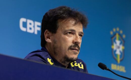 Fernando Diniz, ex-técnico da seleção brasileira, está perto de acerto com o Vasco — Foto: Thais Magalhães/CBF