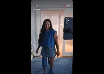 Natação Paralímpica: Camille Rodrigues estrela comercial da Tim ao lado de Ivete Sangalo; confira