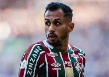 Lima e Guga são cogitados para o Vasco, mas Diniz ainda não sinalizou reforços.