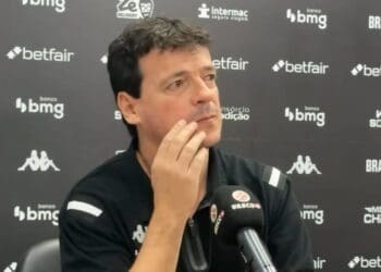 Fernando Diniz comenta sobre Philippe Coutinho, Alex Teixeira e Souza