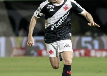 Lucas Piton brilha entre os zagueiros do Brasileiro; confira as estatísticas