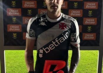 Vegetti é eleito o Craque Betano na vitória do Vasco por 3 a 0 sobre o Fortaleza.