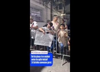 Assista ao vídeo do Zé Gotinha em São Januário.