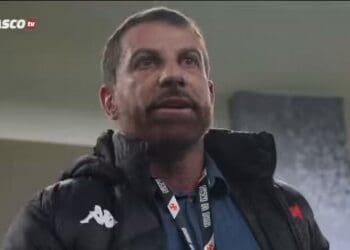 Pedrinho destaca que o Vasco está entre os 8 melhores times e elogia o treinador: ‘Precisávamos de alguém como o Diniz’