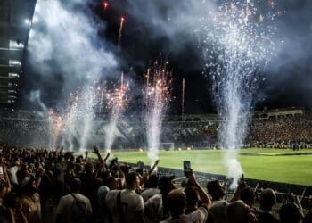 Vasco registrou apenas 4 derrotas nos últimos 40 jogos em São Januário; última derrota ocorreu há 6 meses.