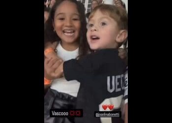 Filha de Paulinho e Filho de Vegetti celebraram a classificação do Vasco em São Januário; assista ao vídeo