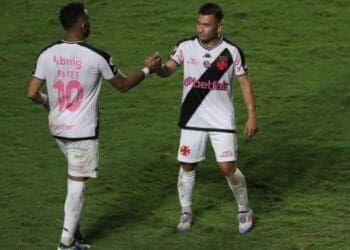 Vasco busca acordo amigável para rescisão com Jean David.