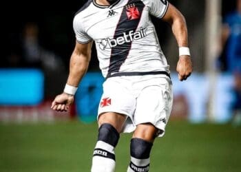 Souza acredita que Payet irá melhorar seu desempenho sob a liderança de Fernando Diniz.