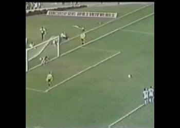 Roberto Dinamite marcou 3 gols contra o Fluminense em 1981; assista ao vídeo