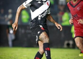 Grêmio, Sport, Athletico-PR e Santos demonstram interesse em Jair