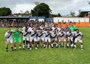 Mestres: Romário: ‘É uma honra usar a camisa do Vascão mais uma vez nesta grande celebração dos 192 anos de Itaboraí’