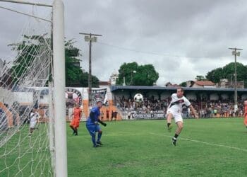 Masters: Vasco, com Romário em campo, vence a Seleção de Itaboraí por 10 a 1 em amistoso; confira fotos