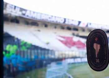 Vasco compartilha imagens de São Januário momentos antes da partida contra o Melgar