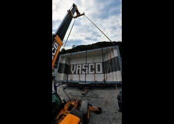 Vídeo revela instalação de piscina no CT Moacyr Barbosa