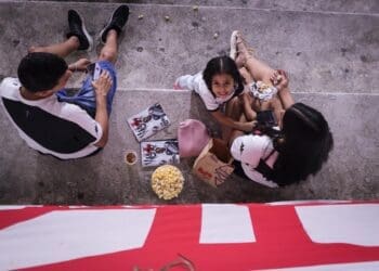 Confira a imagem da família em São Januário.