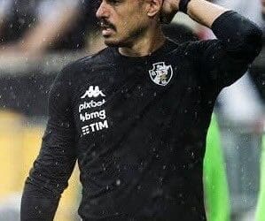 Diego Pereira, ex-preparador físico do Vasco, acompanhou a partida contra o Red Bull Bragantino em São Januário.