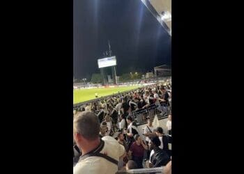 Torcedor registra vascaínos em silêncio no final do 2º tempo contra o Red Bull Bragantino em São Januário; confira