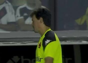 Vasco tem sua invencibilidade em São Januário encerrada após 6 meses.