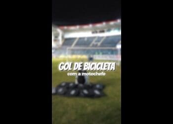 Promoção da Motochefe oferecerá scooter a sócio-torcedor do Vasco que fizer gol de bicicleta em São Januário; descubra como participar