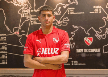 Vasco demonstraria interesse no jogador argentino Javier Ruiz, do Barracas Central.