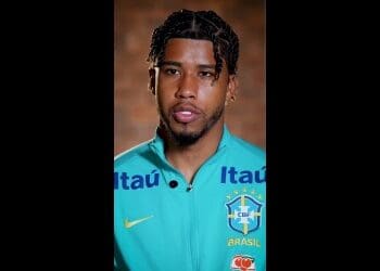 Andrey Santos compartilha sua alegria de representar a Seleção principal; assista ao vídeo.