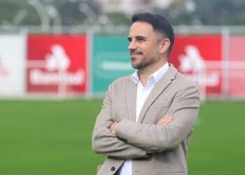 Rodrigo Caetano revelou a amigos seu desejo de voltar ao Vasco após a Copa do Mundo.