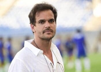 Confira os brasileiros que foram contratados por Admar Lopes, o novo executivo do Vasco, em clubes europeus.