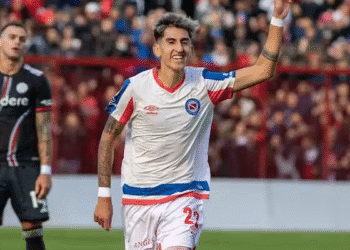 Alan Lescano pode se tornar o primeiro reforço de Admar Lopes no Vasco.