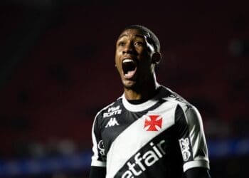 Confira imagens das celebrações de Rayan e Nuno Moreira no Morumbi.