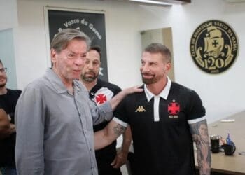 Diretoria se preocupa com manobra de Salgado para rejeitar deságio em sua dívida de R$ 25 milhões com o Vasco.