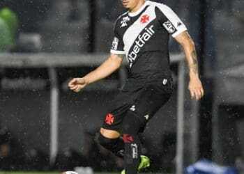 Hugo Moura e Tchê Tchê são os dois meias do Campeonato Brasileiro com a maior precisão nos passes.