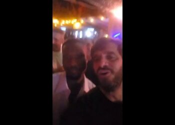 Vídeo revela Loide Augusto curtindo as férias enquanto provoca os rivais do Vasco; confira