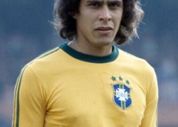 Há 41 anos, Roberto Dinamite disputava sua última partida com a Seleção Brasileira.