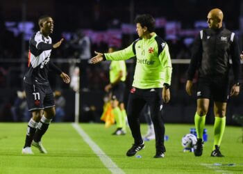 Com a entrada de Admar Lopes, Fernando Diniz fortalece o planejamento de contratações do Vasco.