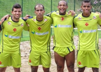 Ex-jogador do Vasco e campeão da Copa do Brasil 2011, meia Jonathan se destaca no Ação-MT