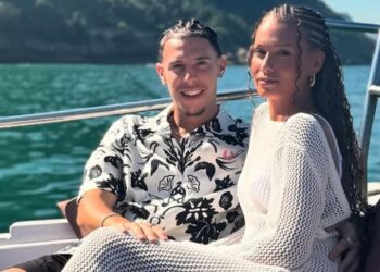 Nuno Moreira aproveita as férias em Búzios com a namorada