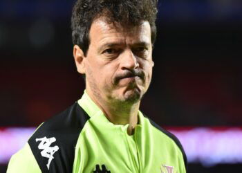 Vasco retorna após 10 dias de férias nesta segunda-feira, sem novidades no elenco.