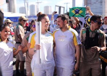 Inteligência artificial conecta times brasileiros a grupos de forró; Vasco é vinculado aos Aviões do Forró.